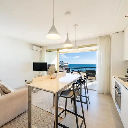 En Premiere Ligne Avec Terrasse Vue * Antibes